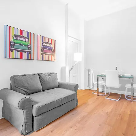 Duomo M4 Chic House Comfort Lusso Ed Eleganza Lägenhet